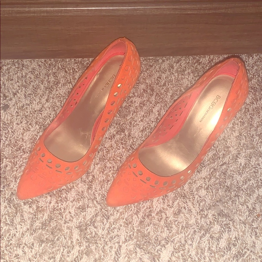 Bcbg orang pumps